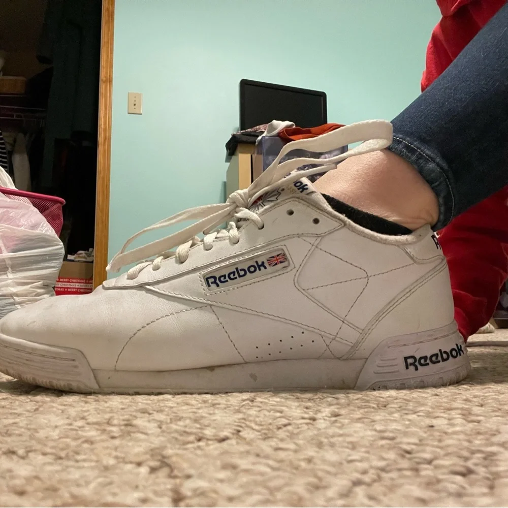 Mens Reebok Classics - Picture 1 of 5